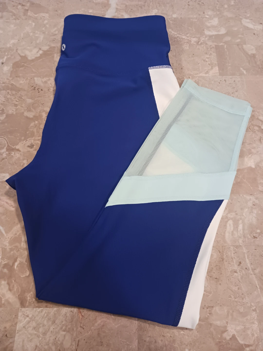 Xersion 7/8 Performance Leggings , Size L
