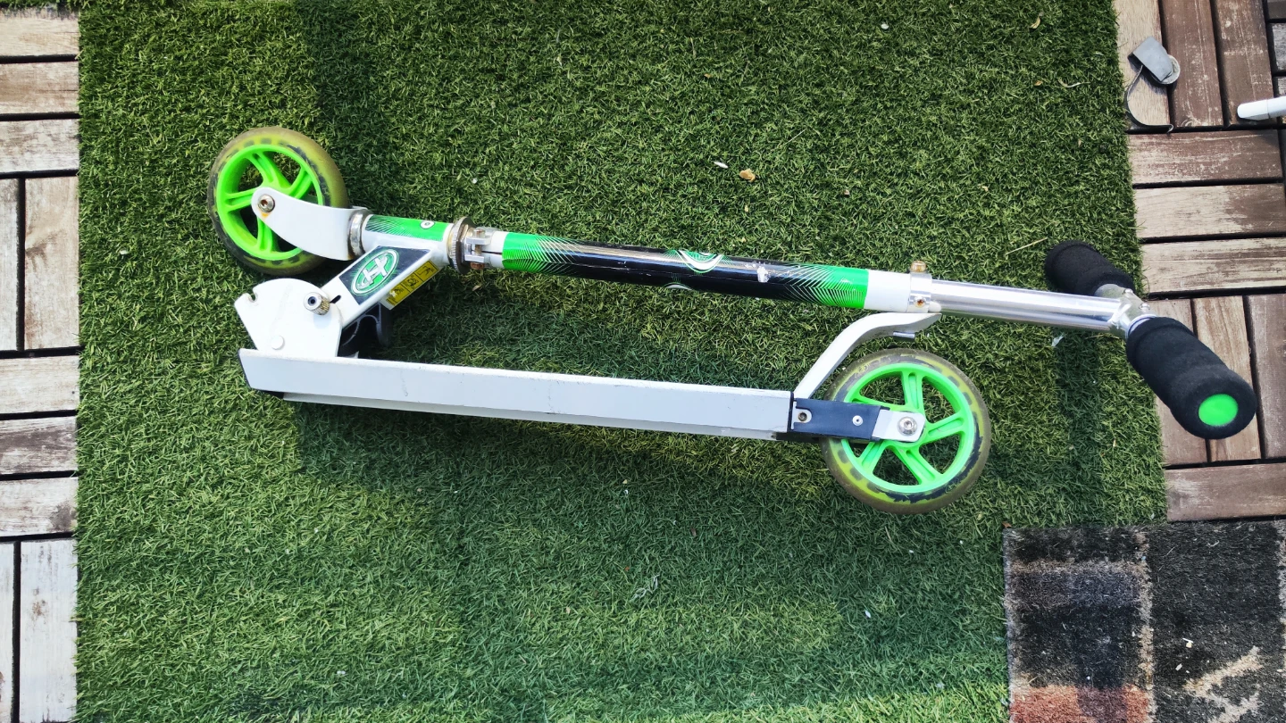Halo Folding Scooter - Green - photo 2