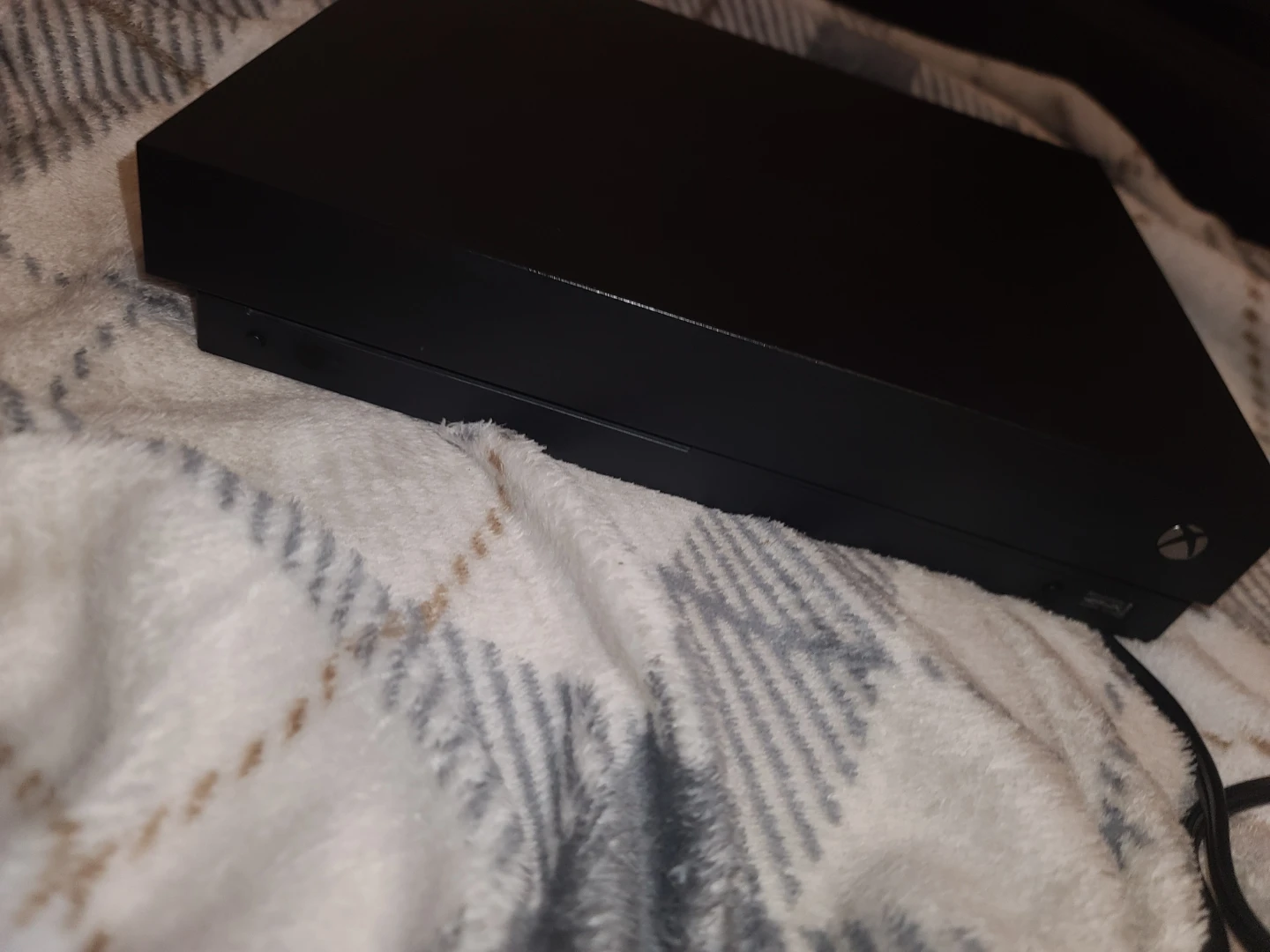 Xbox One X Console with Red Controller and Assassin's Creed - photo 2