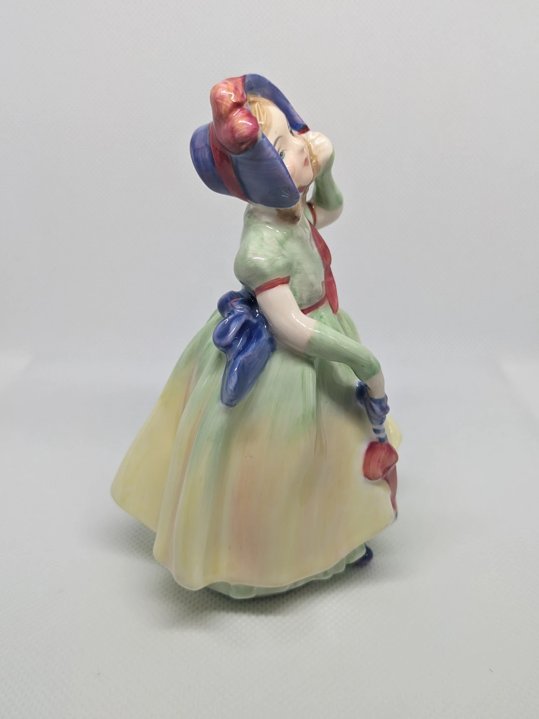 Royal Doulton "Babie" Vintage Figure - photo 5