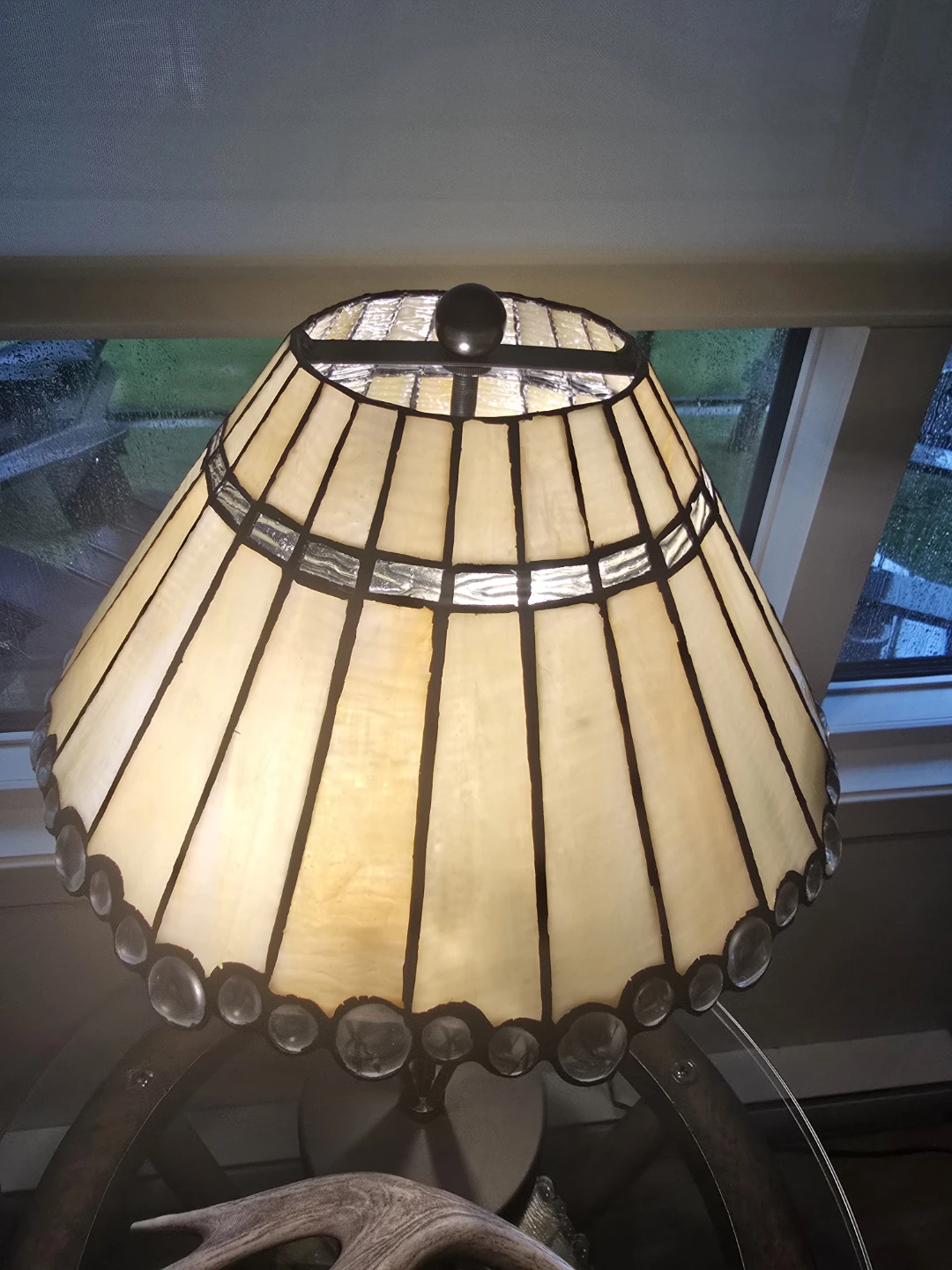 HIGH QUALITY LUXURY STAINED GLASS LAMP from CRATE AND BARREL - photo 2