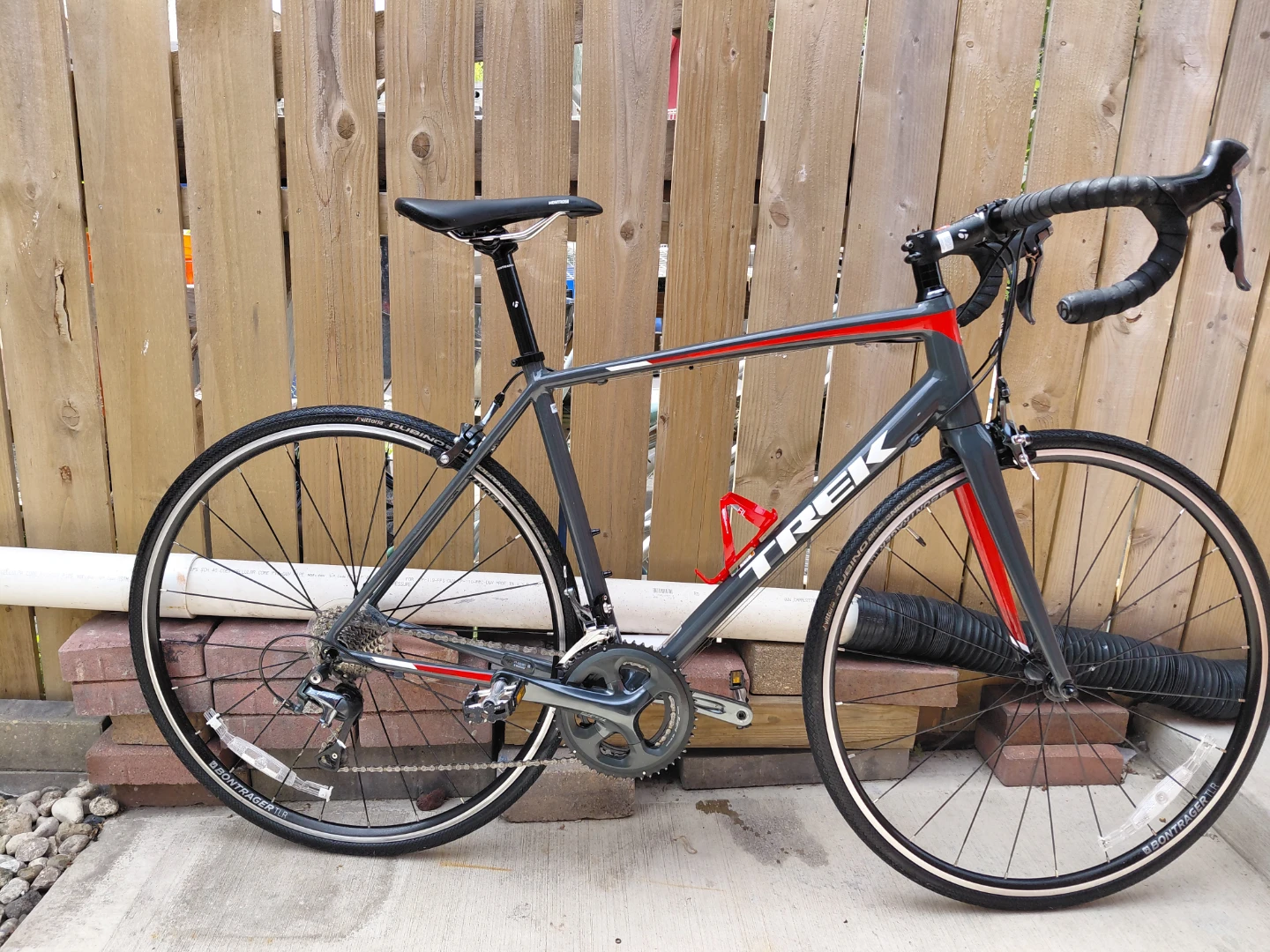 Trek Domane AL 2 Road Bike - photo 4