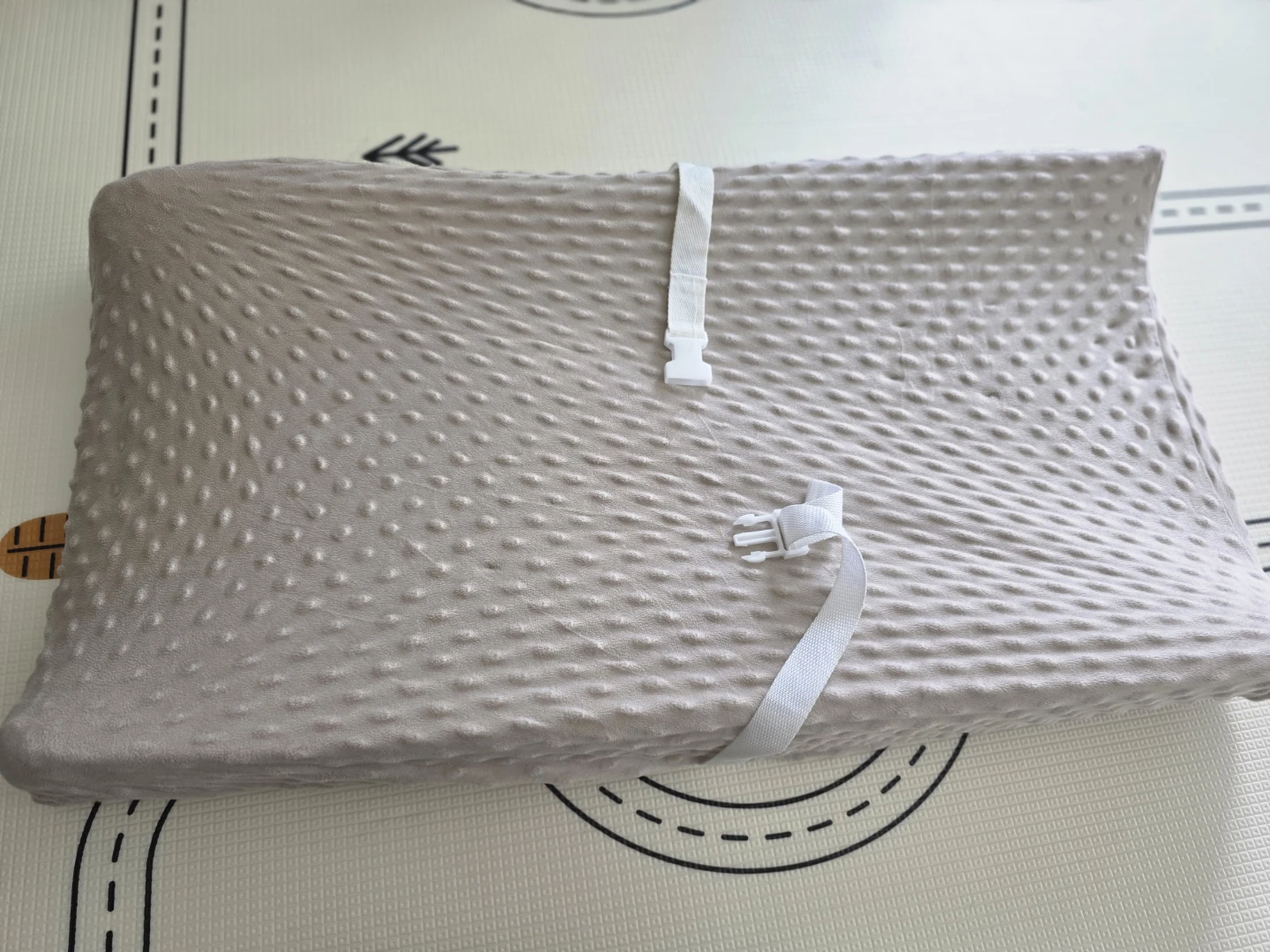 Baby Changing Pad with 2 Covers - photo 3