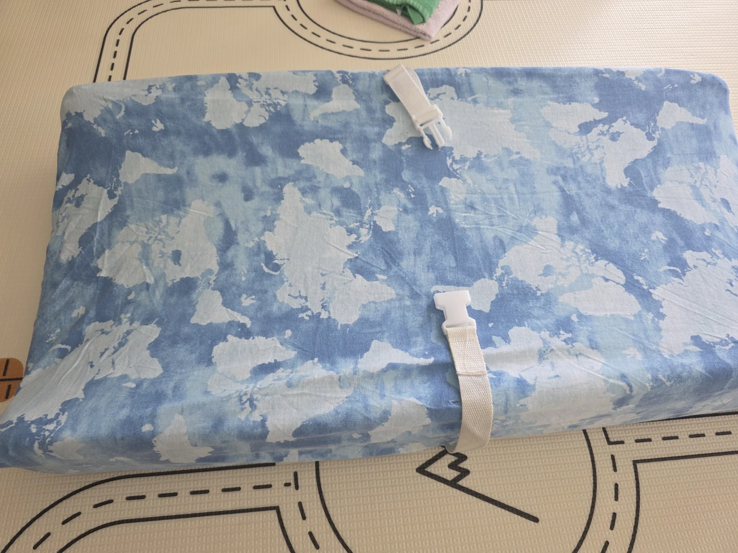 Baby Changing Pad with 2 Covers - photo 4