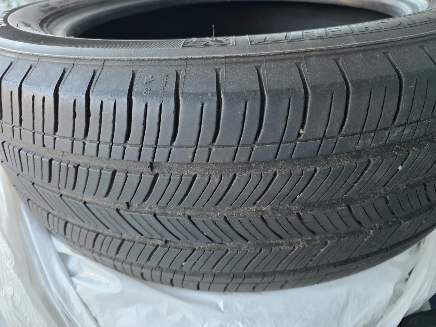 Michelin Energy Saver Radial Tire - photo 4