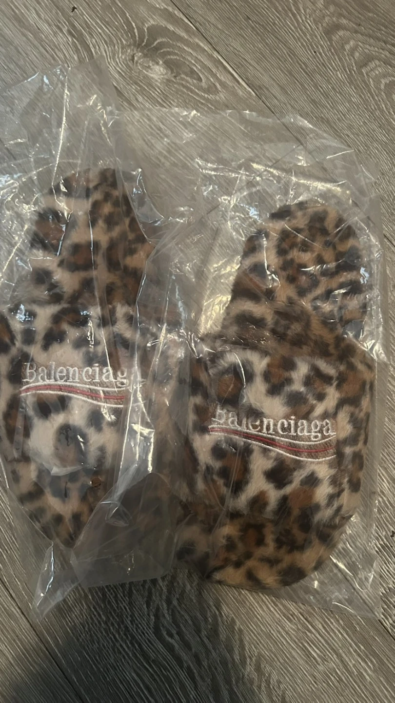 Balenciaga Leopard Print Furry Slippers - Size 42 - photo 3
