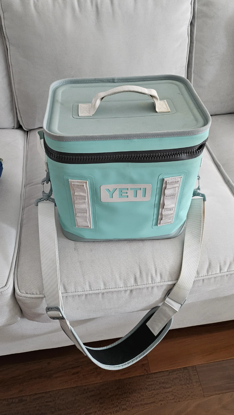 YETI Hopper Flip 12 Soft Cooler - Teal