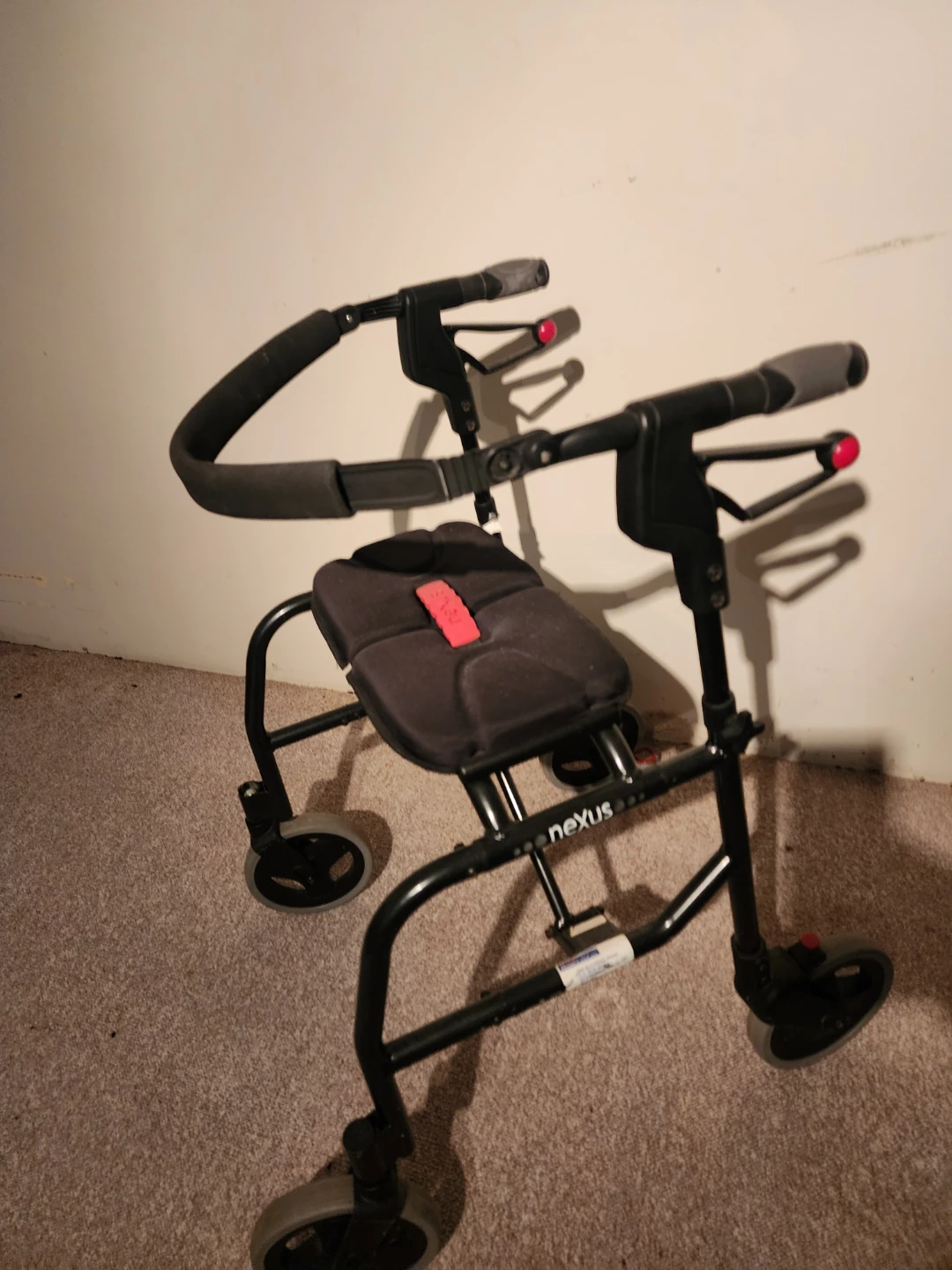 Human Care NeXus Rollator