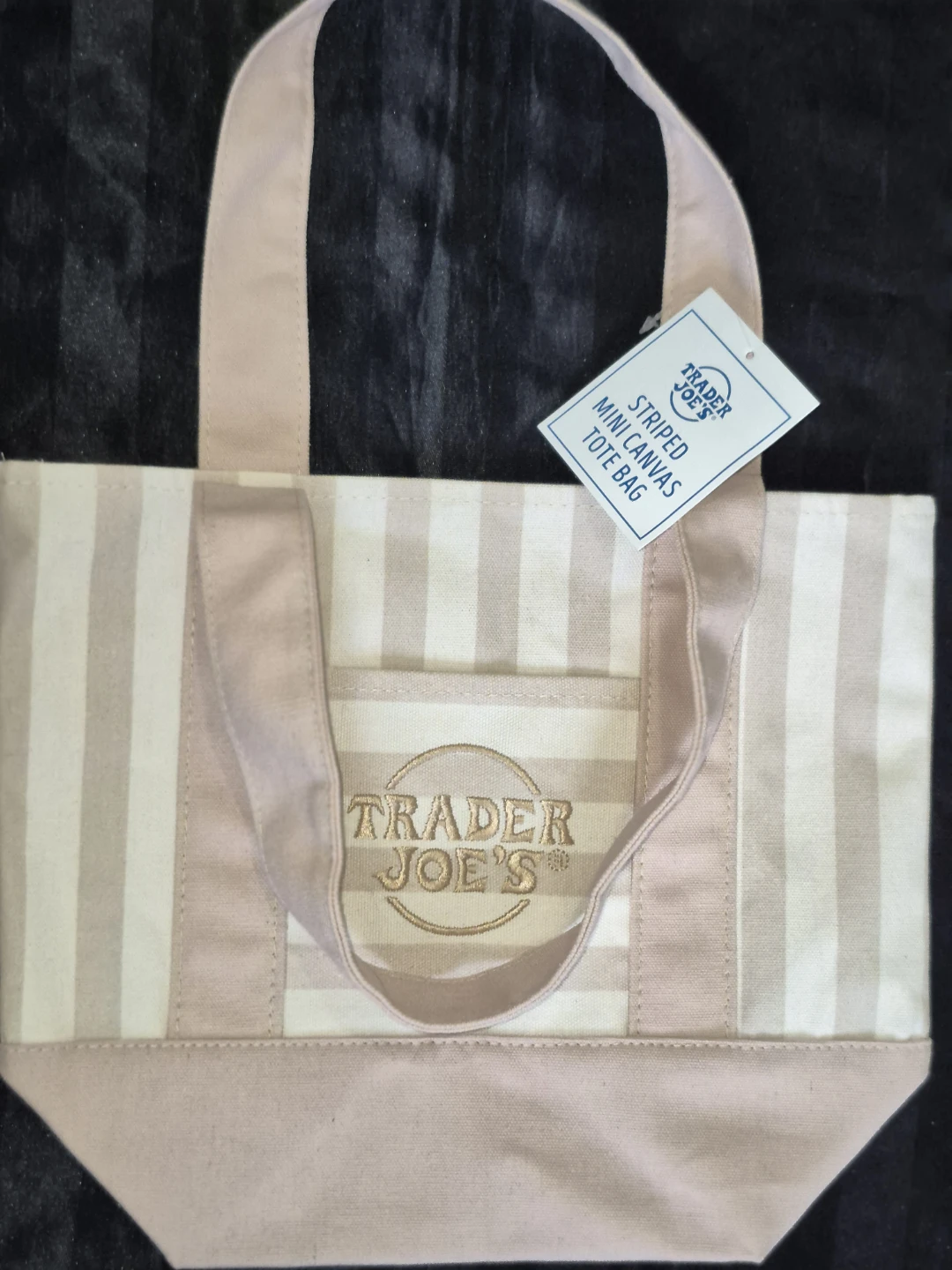 Viral Trader Joe's Striped Totes: Selling fast ⚽ - photo 3