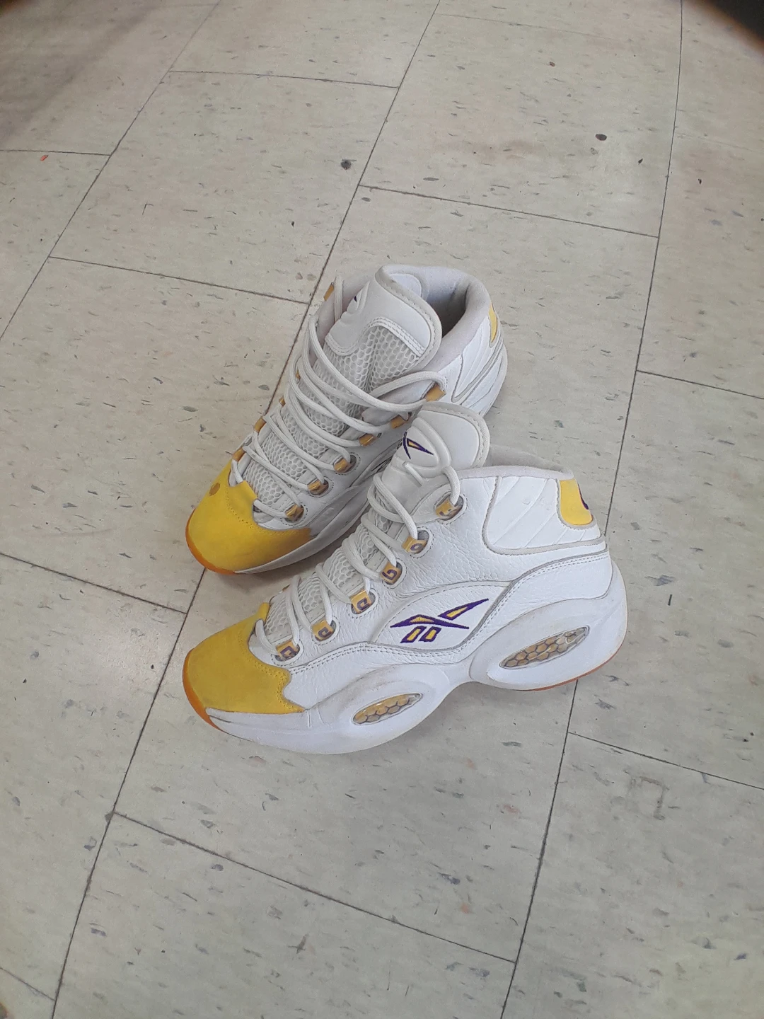 Reebok Question Mid White Yellow Basketball Shoes Men's Size 9 - photo 4