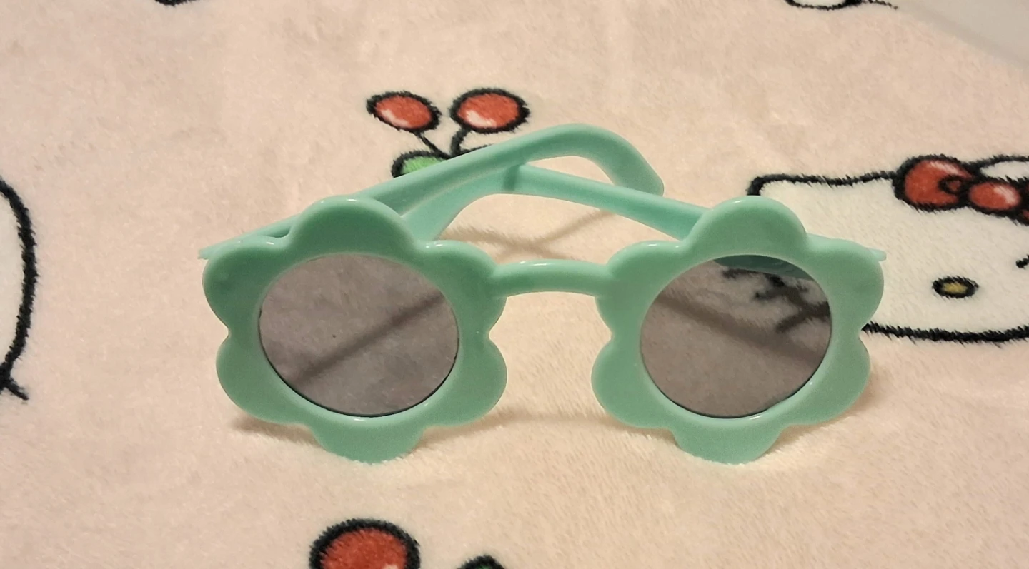 Children Flower shaped sunglasses  - Mint Green