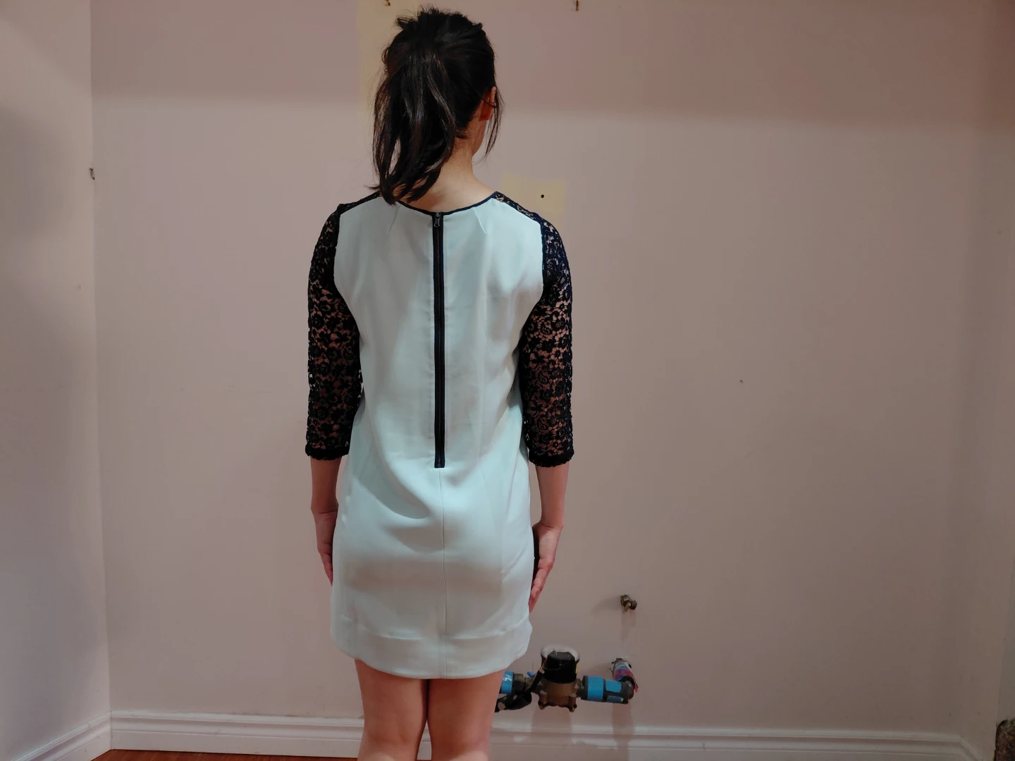 Club Monaco Dress Size 2 - photo 2