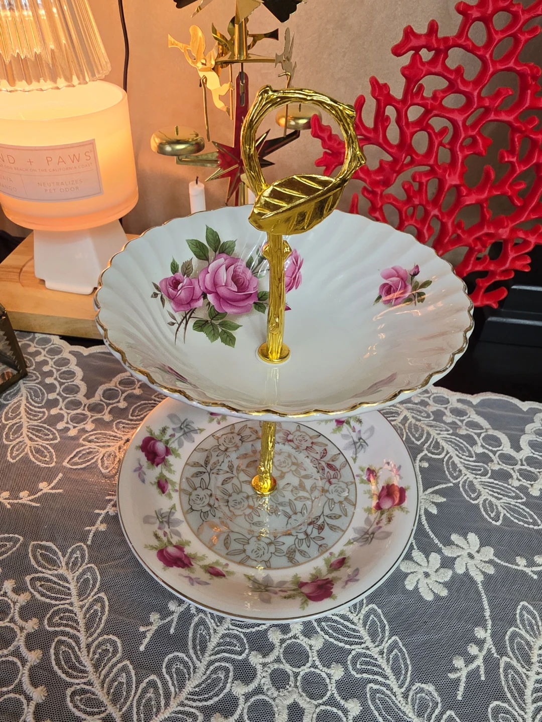 Johnsom Brothers 2-Tier Serving Stand