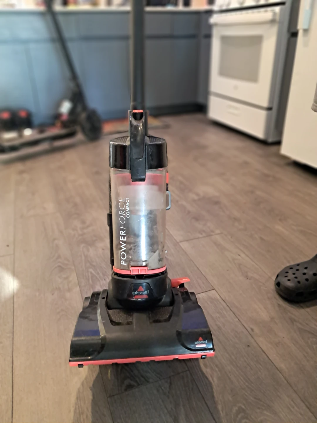 Bissell PowerForce Compact Vacuum Cleaner - photo 2