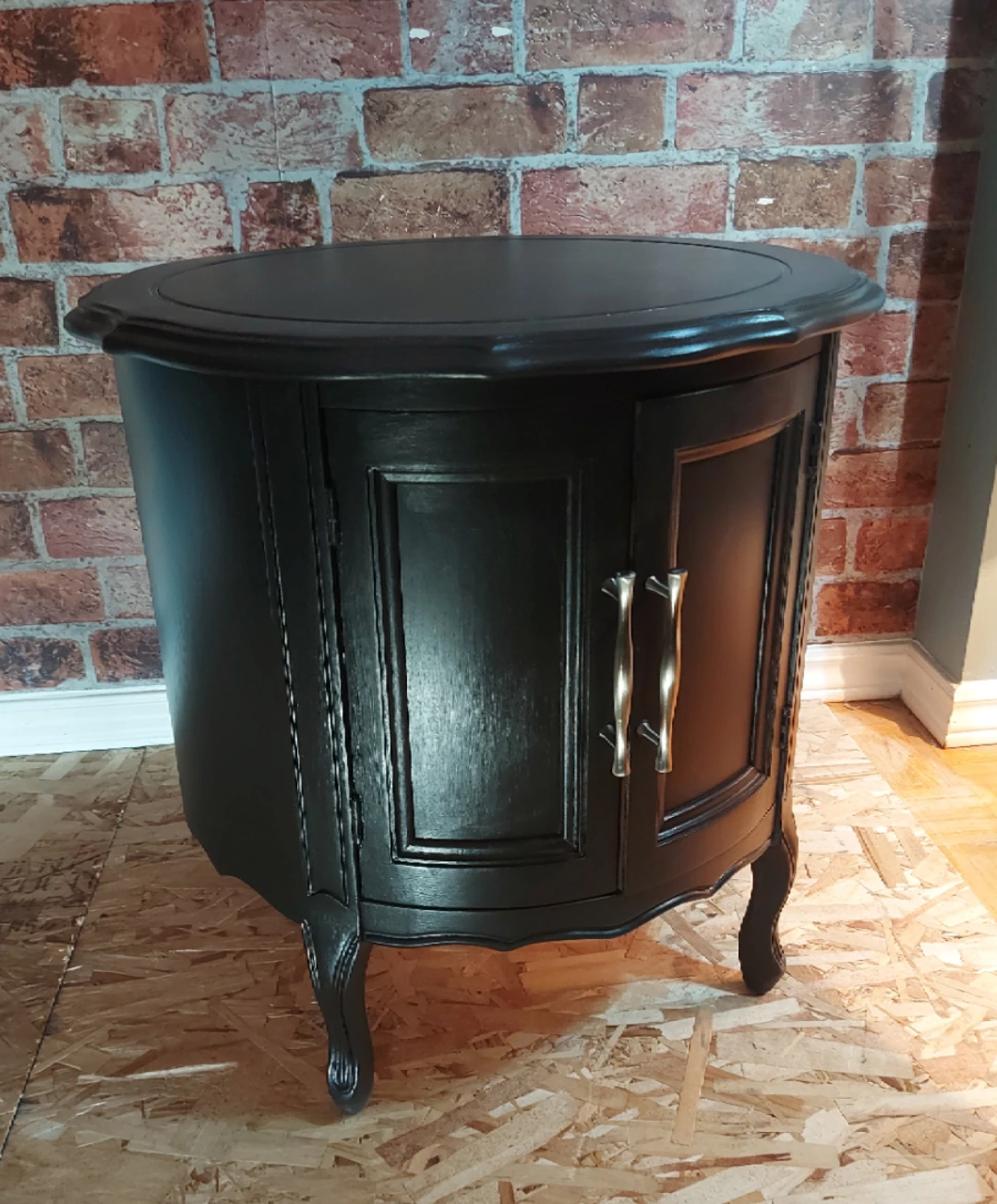 LIKE BRAND NEW Black Table w/ Inner Storage