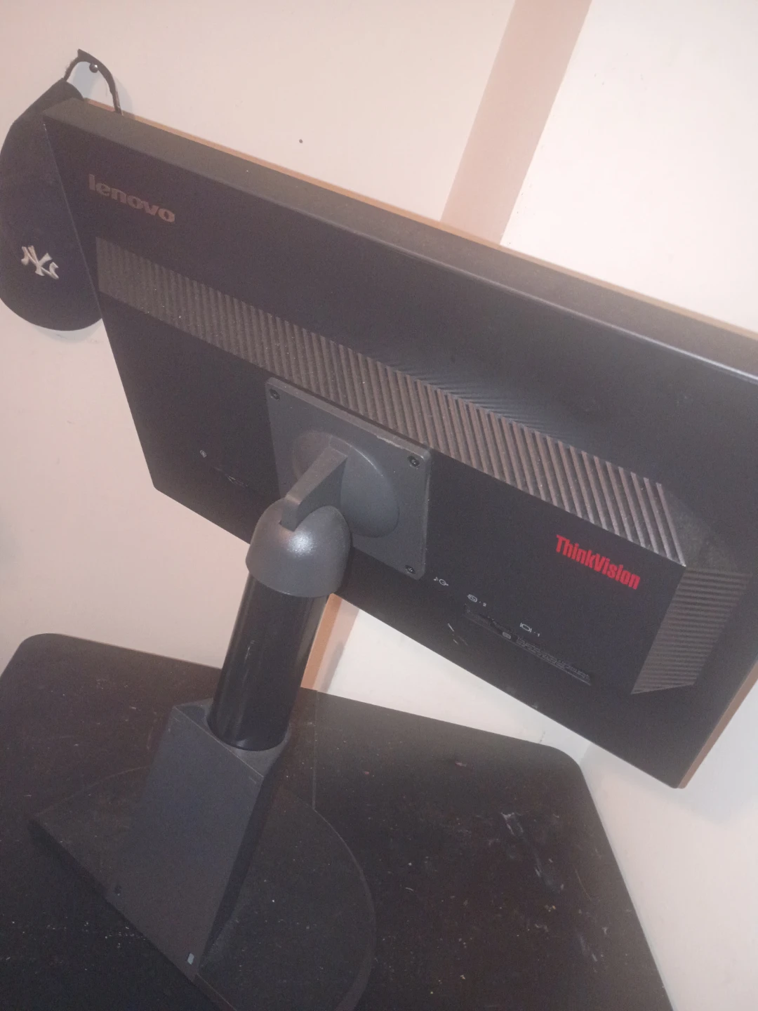 Lenovo ThinkVision Monitor - photo 3