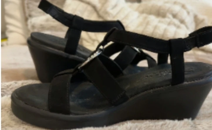 Skechers Black Wedge Sandals - photo 3