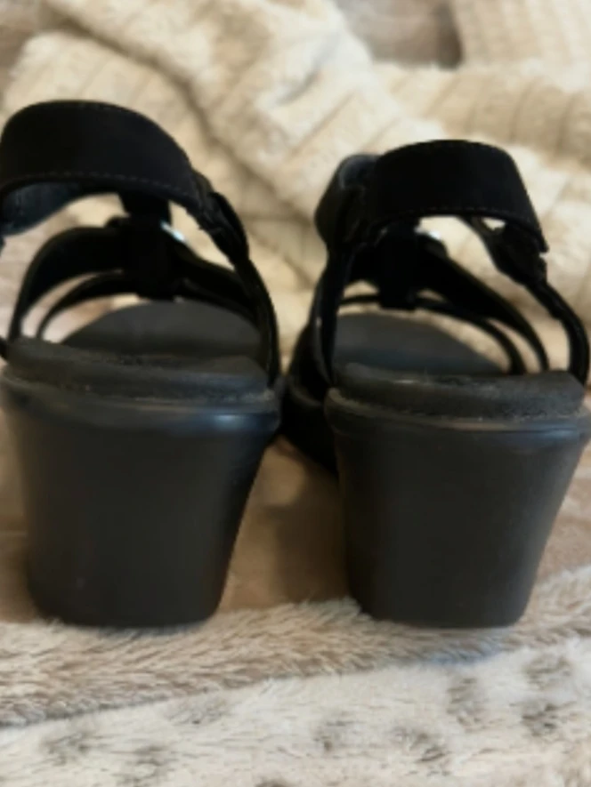 Skechers Black Wedge Sandals - photo 5