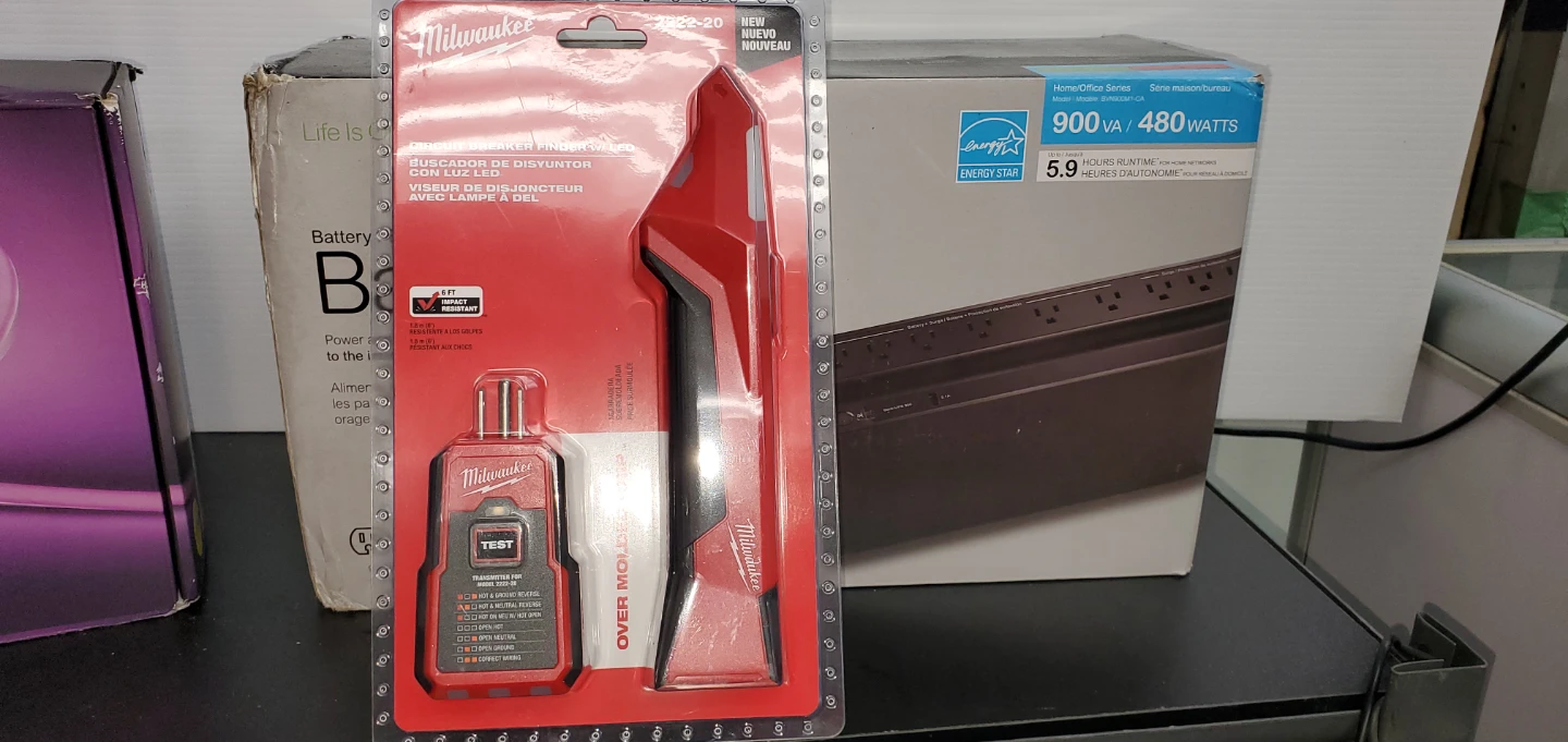 MILWAUKEE 2222-20 Circuit Breaker Finder w/ LED