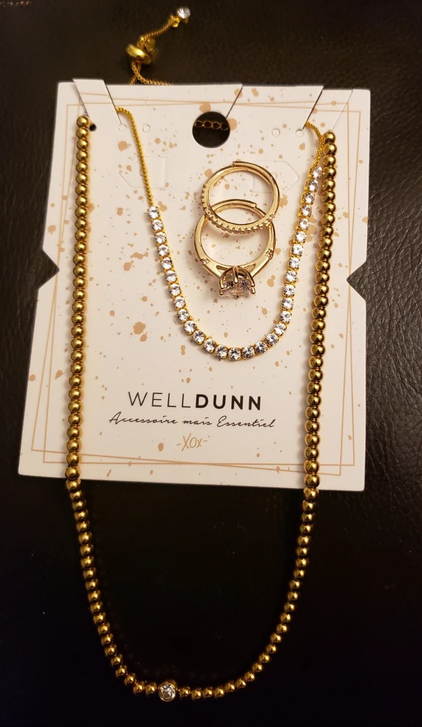 Gold Tone Necklace, bracelet and Ring Set.