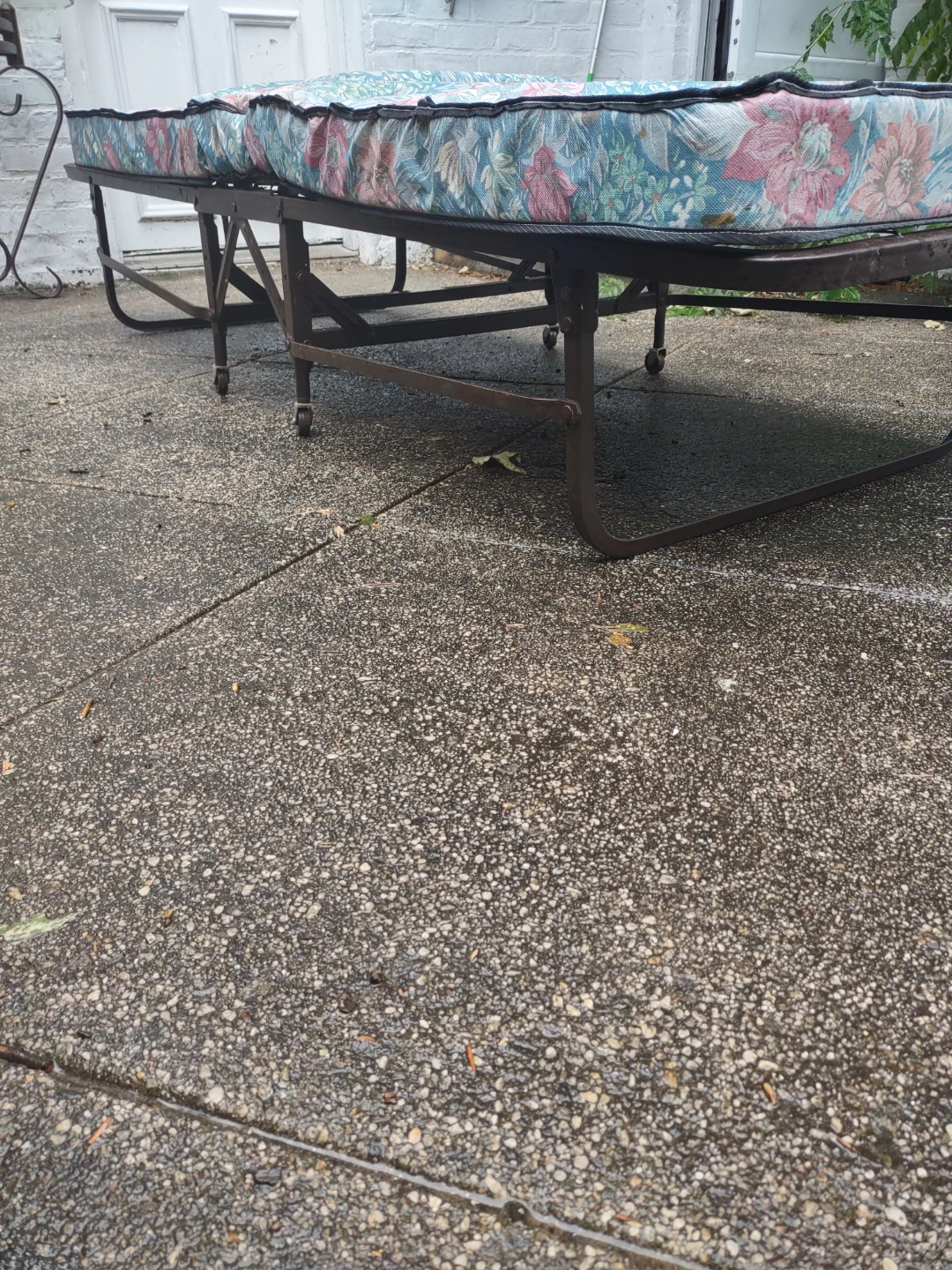 Folding Bed frame w/mattress - photo 3
