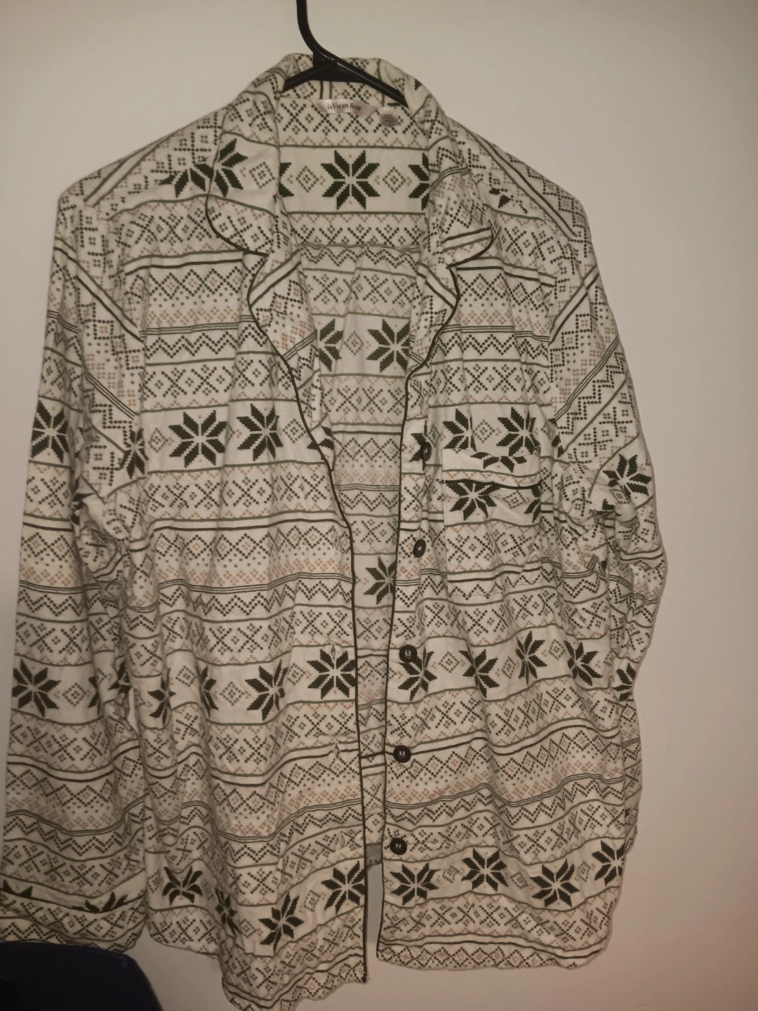 White & Green Snowflake Pajama Top - photo 2