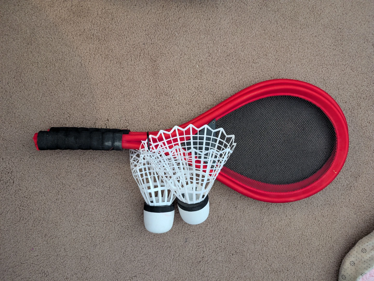 Red Badminton Racket with 2 Shuttlecocks