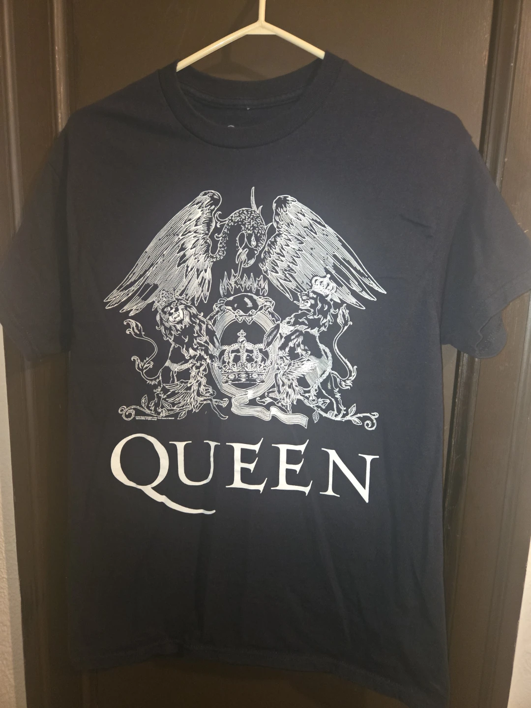 Queen band shirt medium