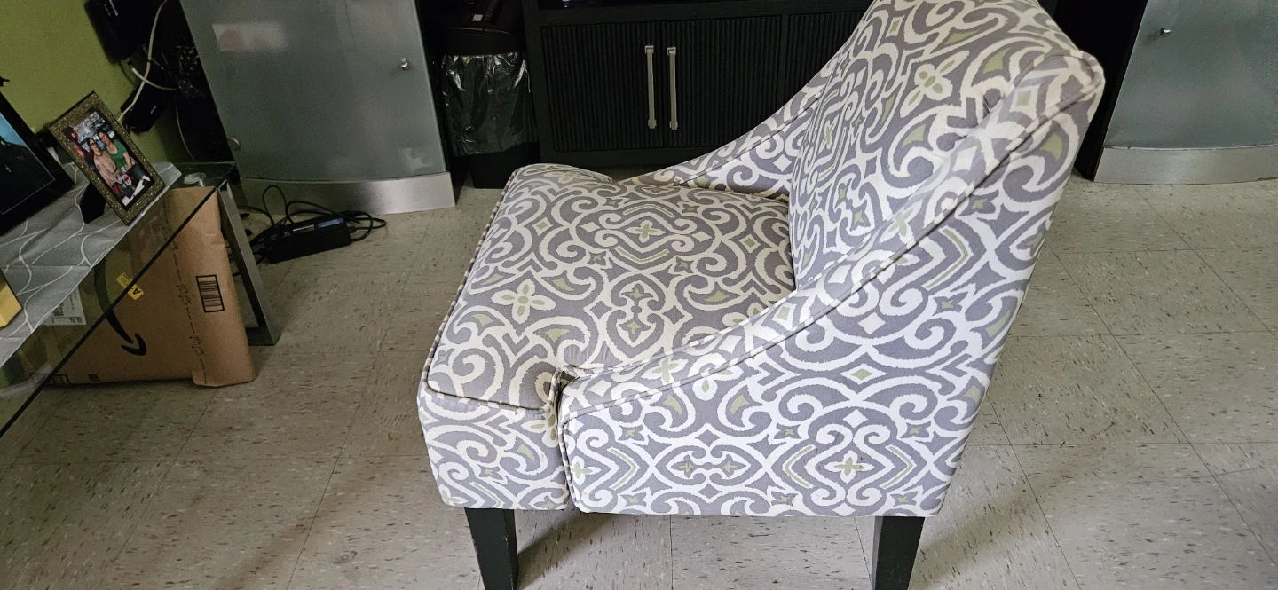 Swoop Arm Accent Chair - photo 3