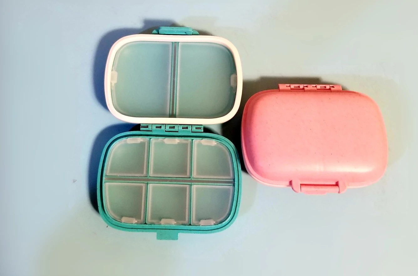NEW Portable Pill Organizer Green Case⚽