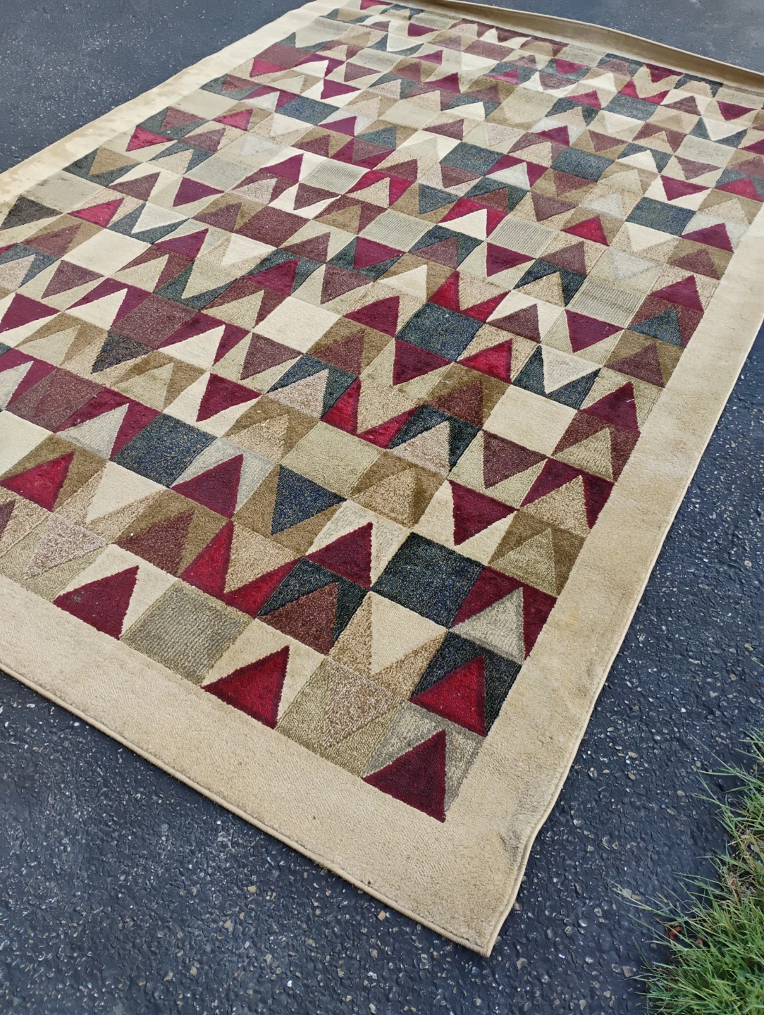 Area Rug - Geometric Pattern - photo 2