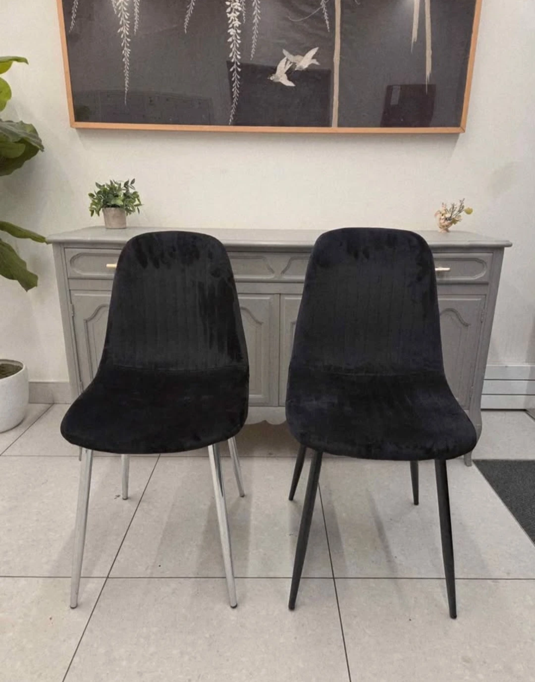 Pair of Modern Black Velvet Dining Chairs - photo 3