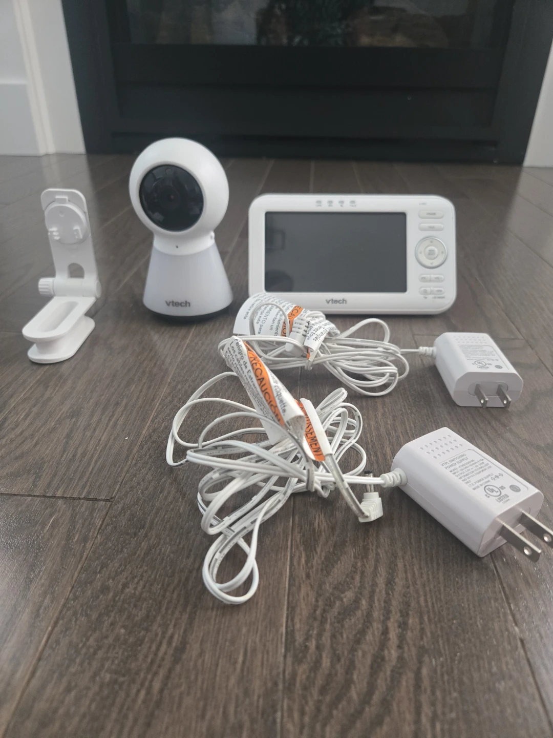 Vtech Baby Monitor with Camera and Parent Unit