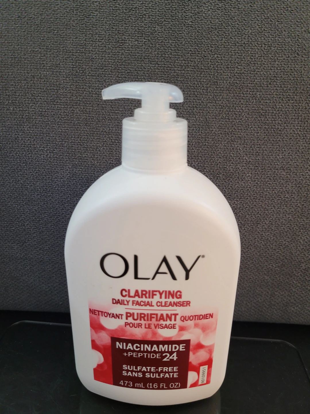 Olay Clarifying Daily Facial Cleanser - 473 mL
