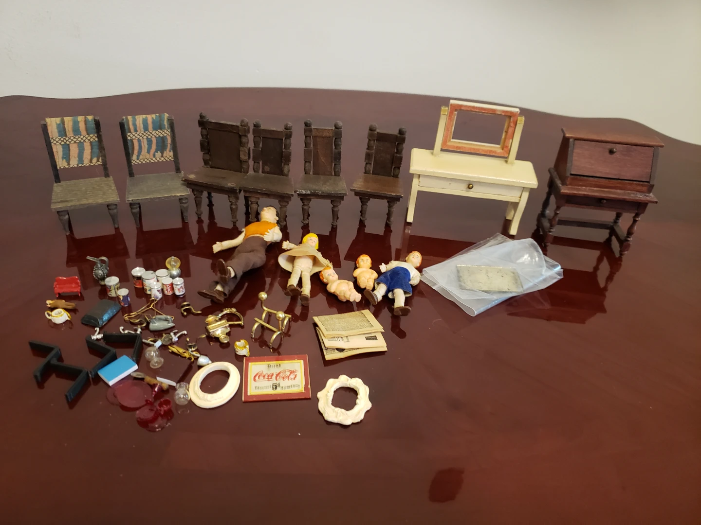 1.12 scale dollhouse miniatures