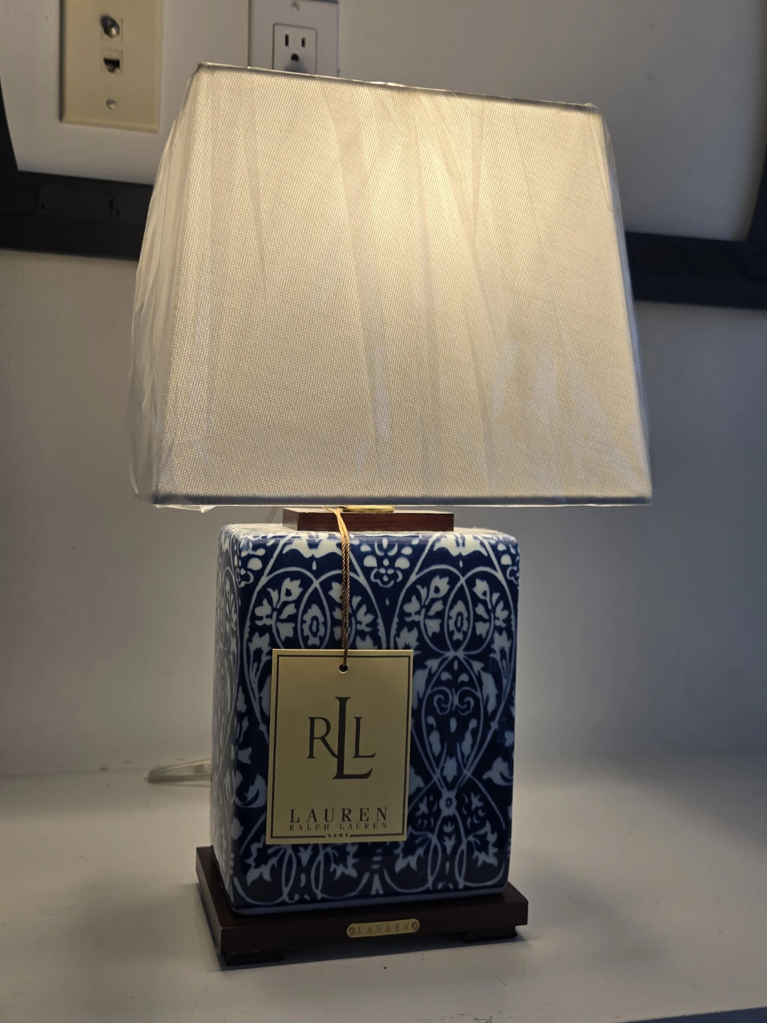 Ralph Lauren Table Lamps - Blue & White Ceramic Pair - photo 2