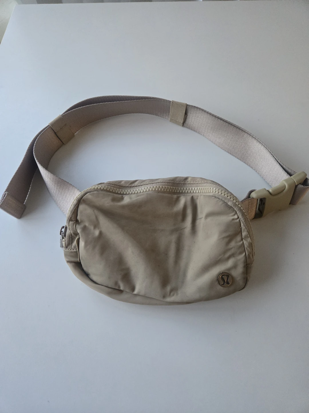 Lululemon Everywhere 1L Belt Bag