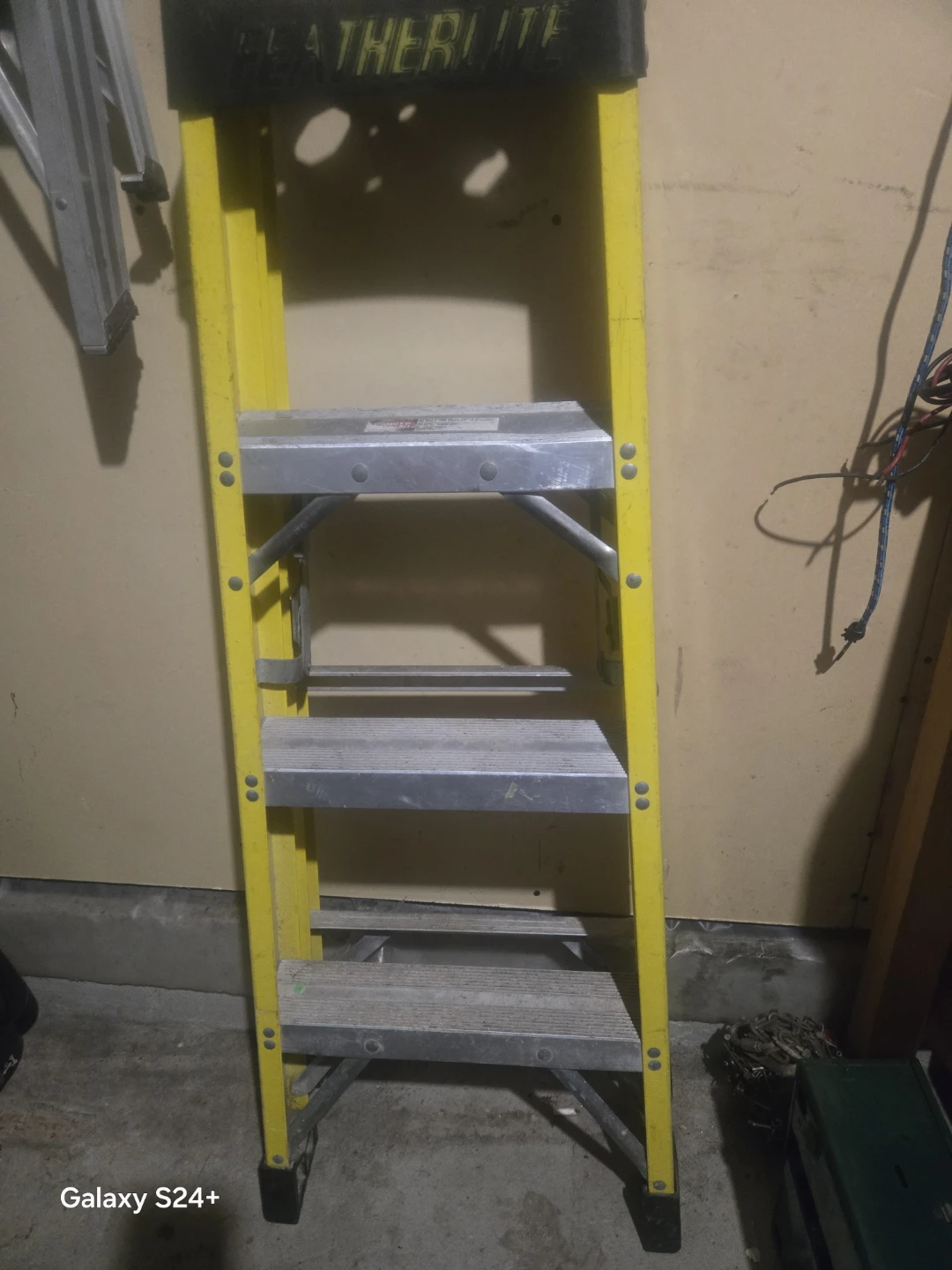 Featherlite Yellow Step Ladder - photo 3