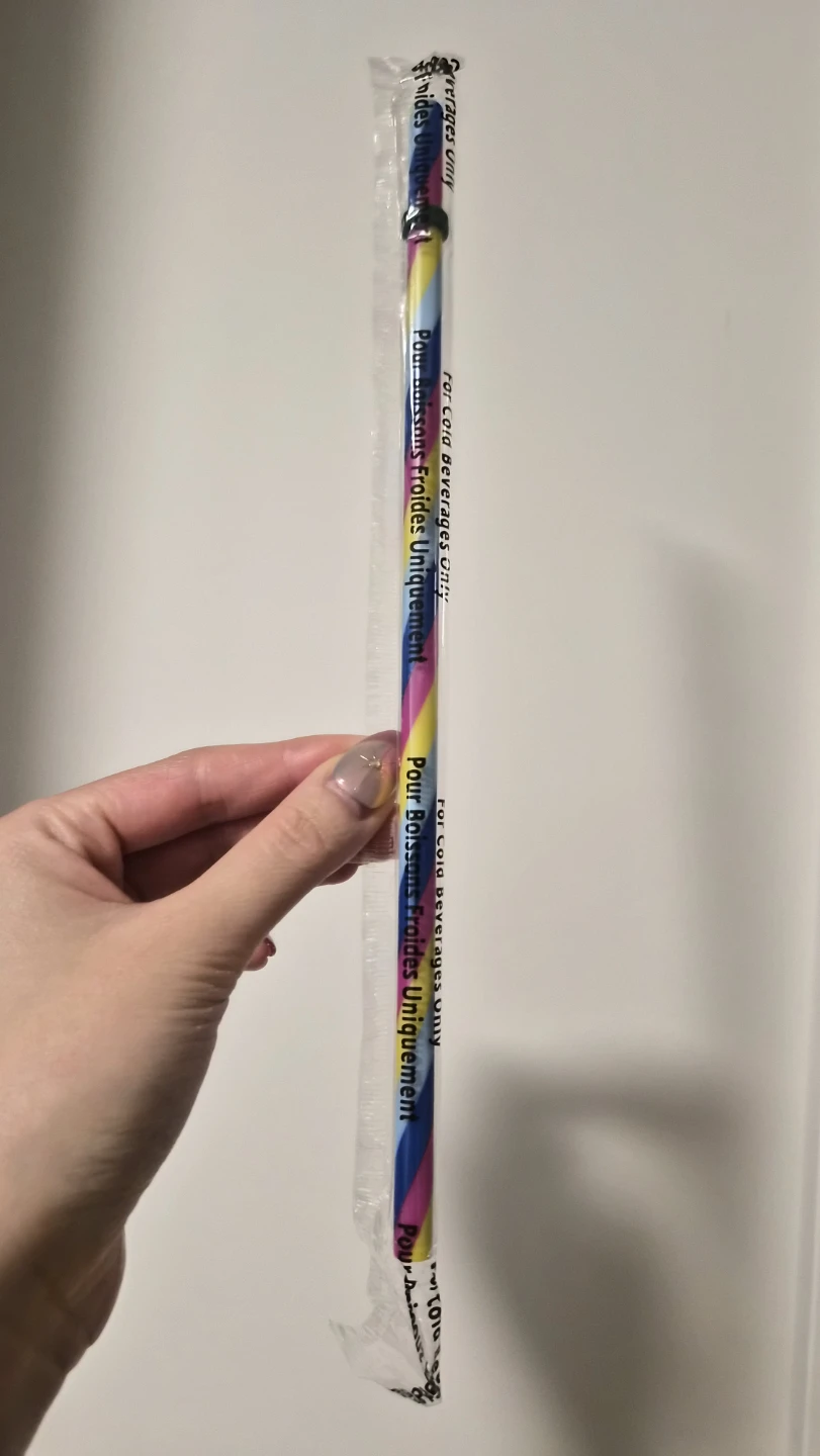 Starbucks reusable rainbow straw