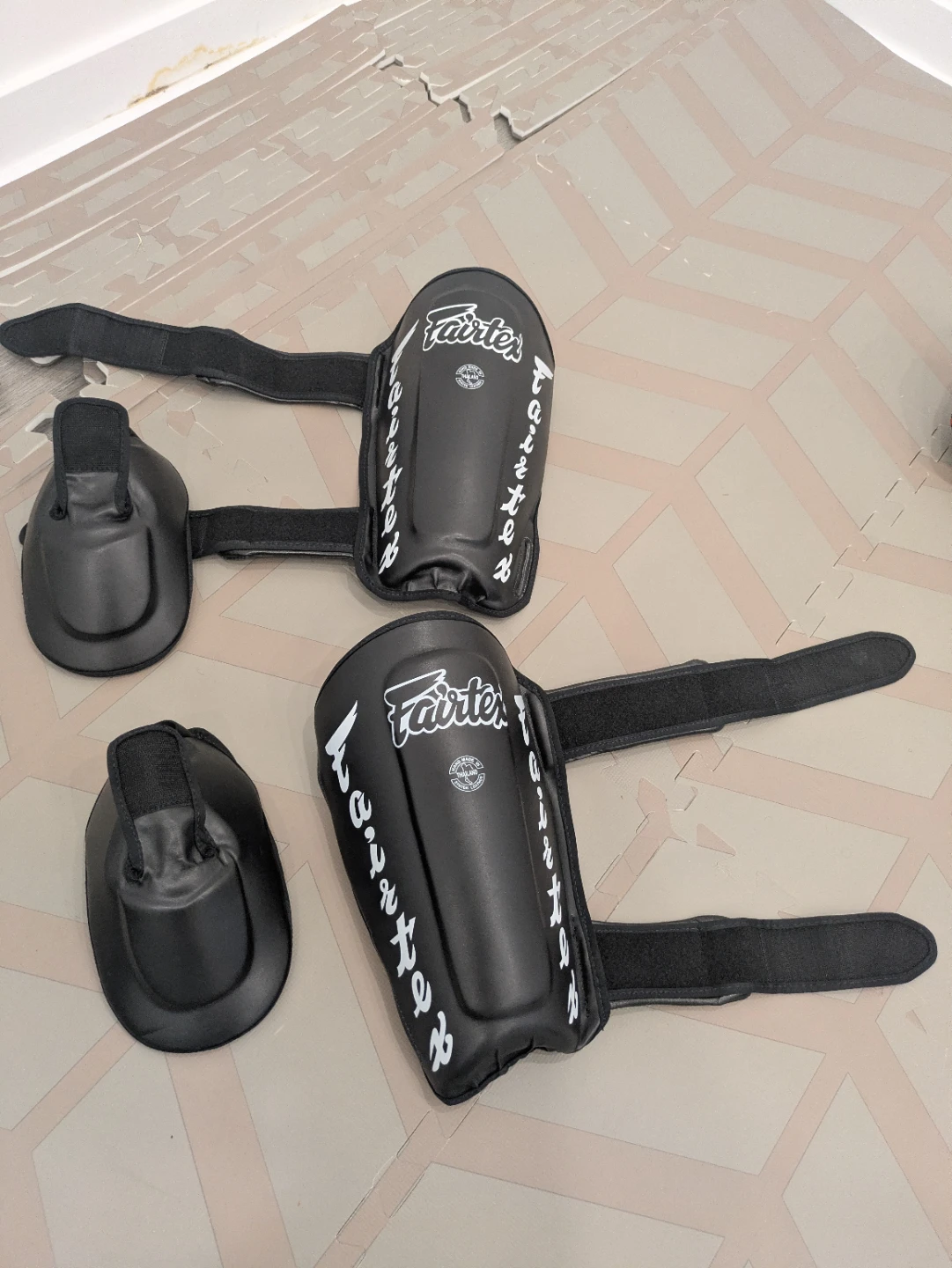 Premium Fairtex Muay Thai / Kickboxing Gear Set - photo 3
