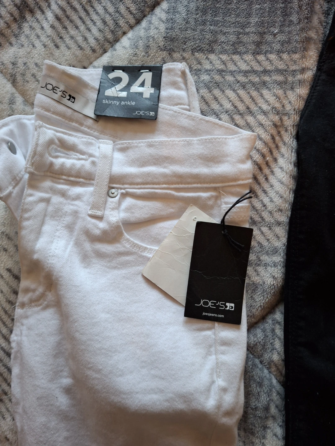 4 pairs of women's jeans: Levi's, Joe's, JB, Calvin Klein - photo 4