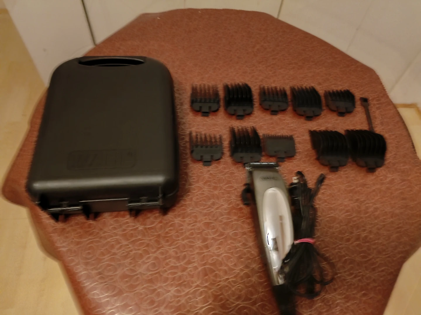 Wahl Hair Clipper Set with Case and Guards - photo 2