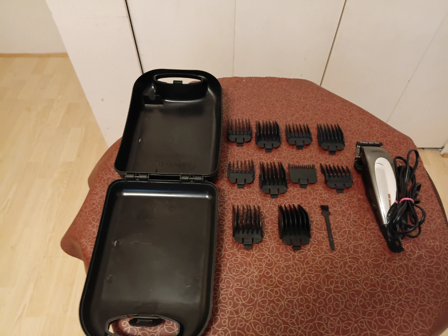Wahl Hair Clipper Set with Case and Guards - photo 5