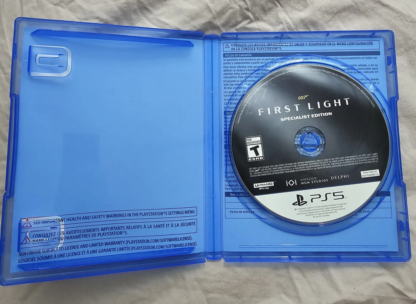 007 First Light PS5 - photo 2