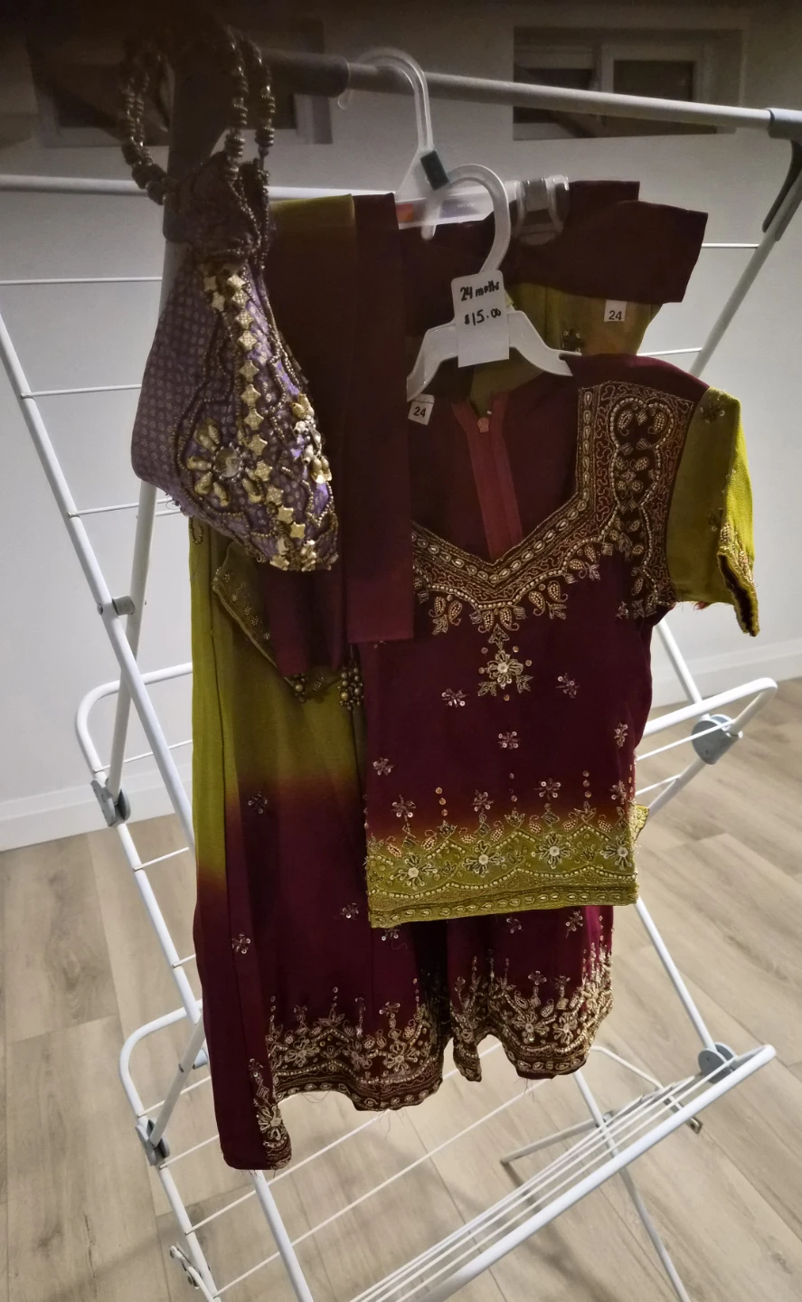 Indian Salwar Kameez Outfit with Dupatta and Bag - photo 3