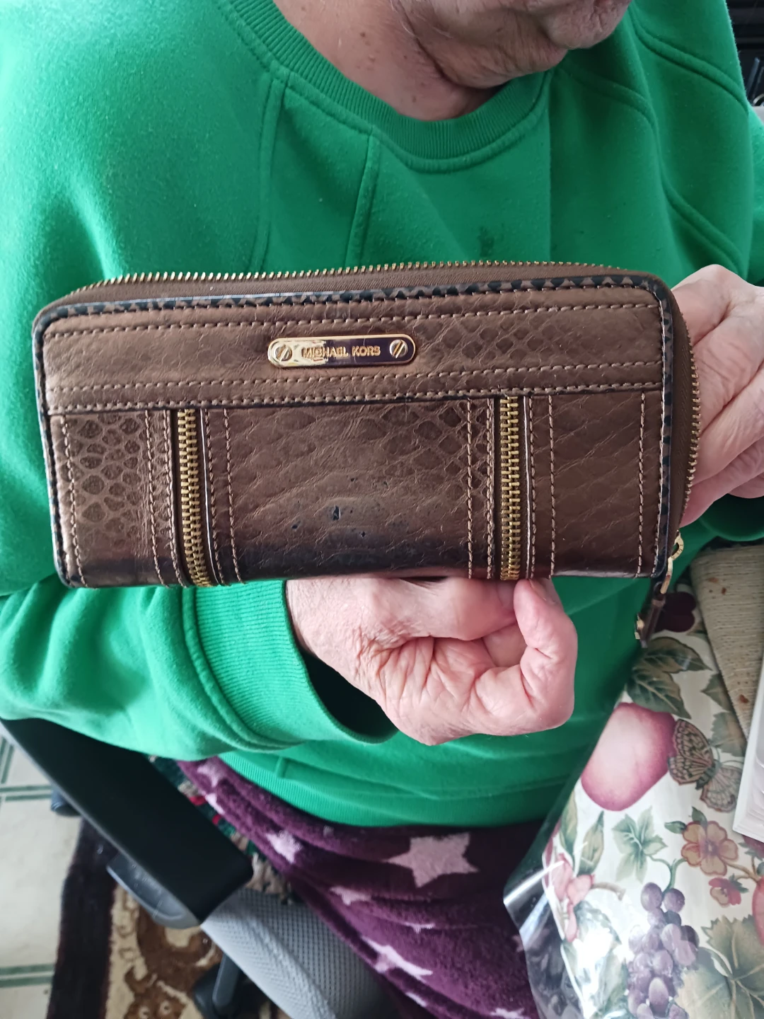 Michael Kors Zip Around Wallet