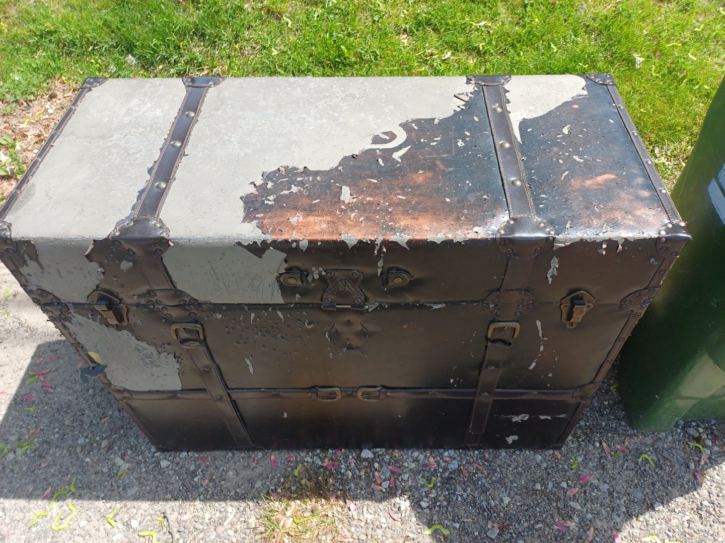Free Vintage Steamer Trunk Storage Chest - photo 2