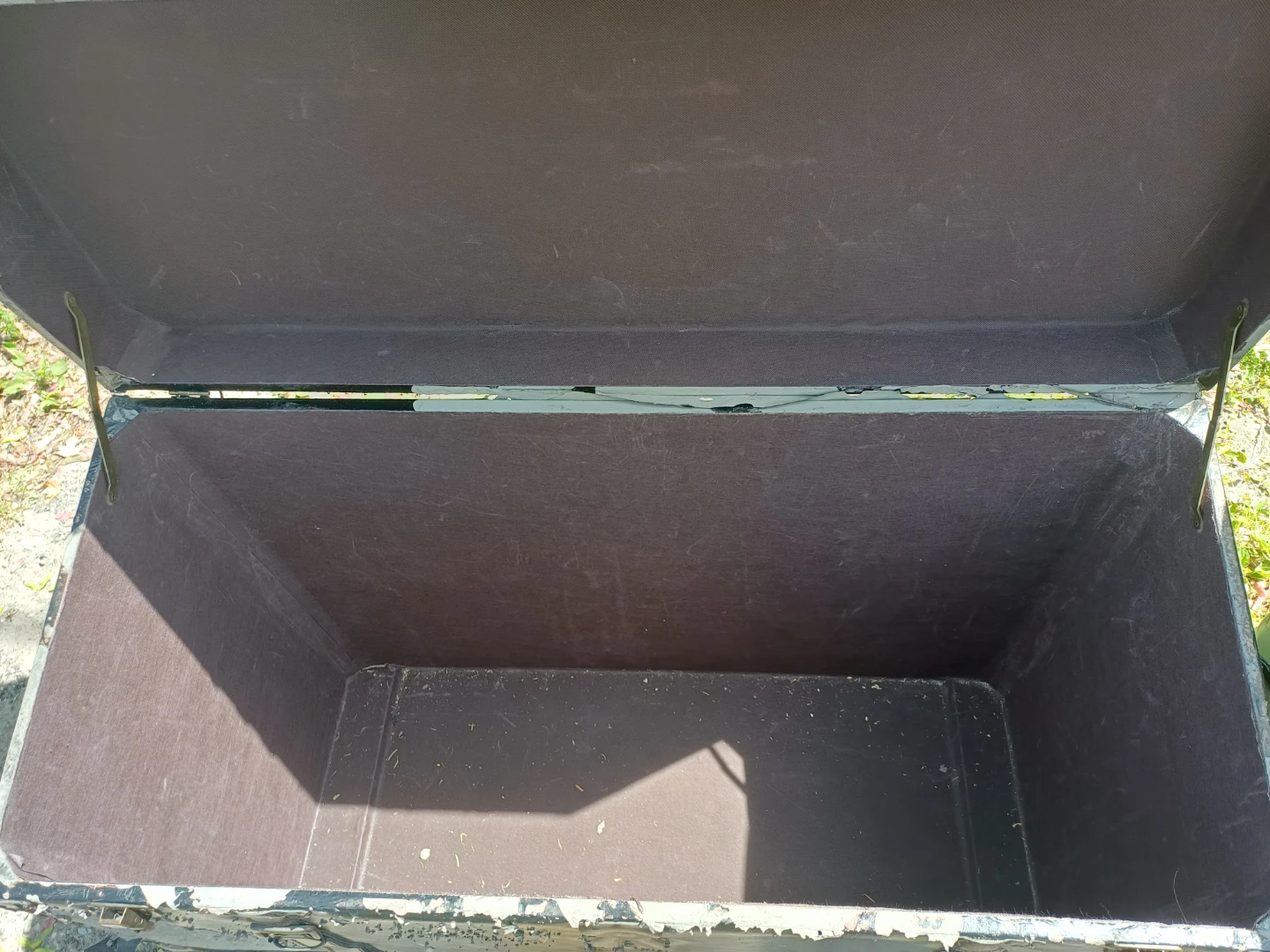 Free Vintage Steamer Trunk Storage Chest - photo 4
