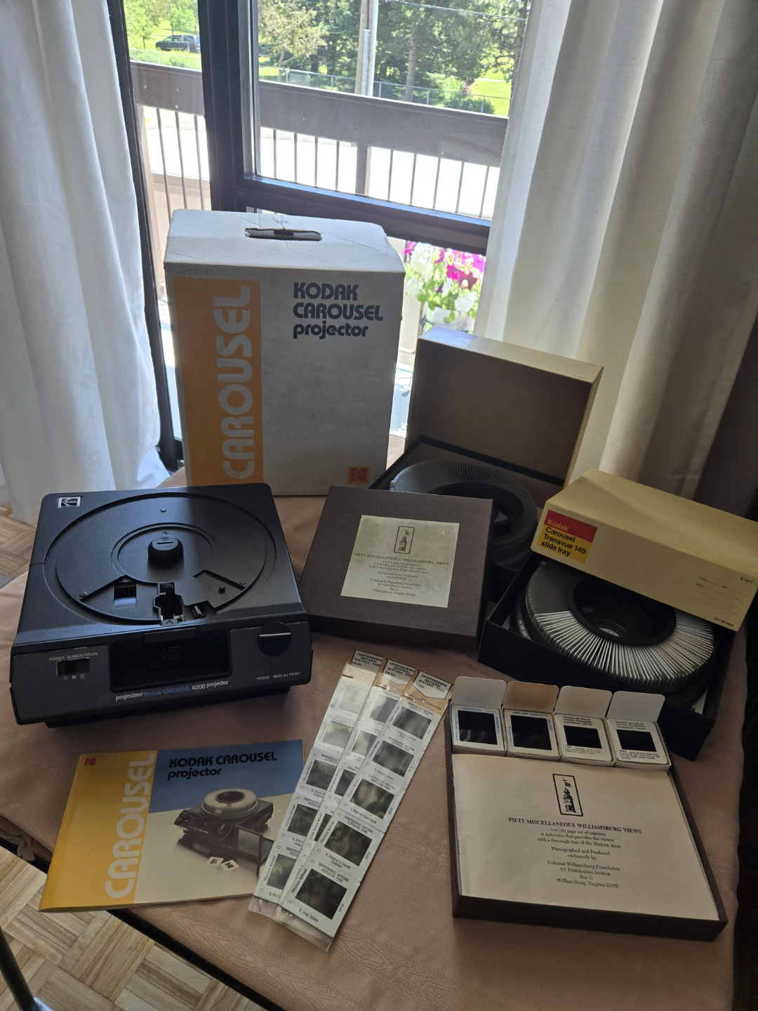 Kodak Carousel 4000 Projector and Transvue 140 Slide Trays