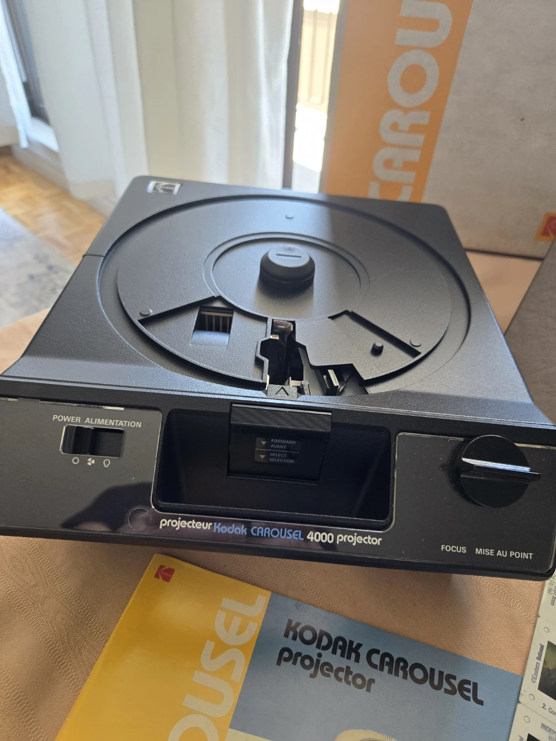 Kodak Carousel 4000 Projector and Transvue 140 Slide Trays - photo 3